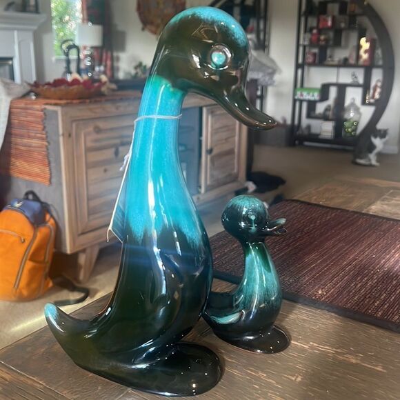 Vintage Canadian Blue Mountain Pottery Duck pair - Picture 3 of 9